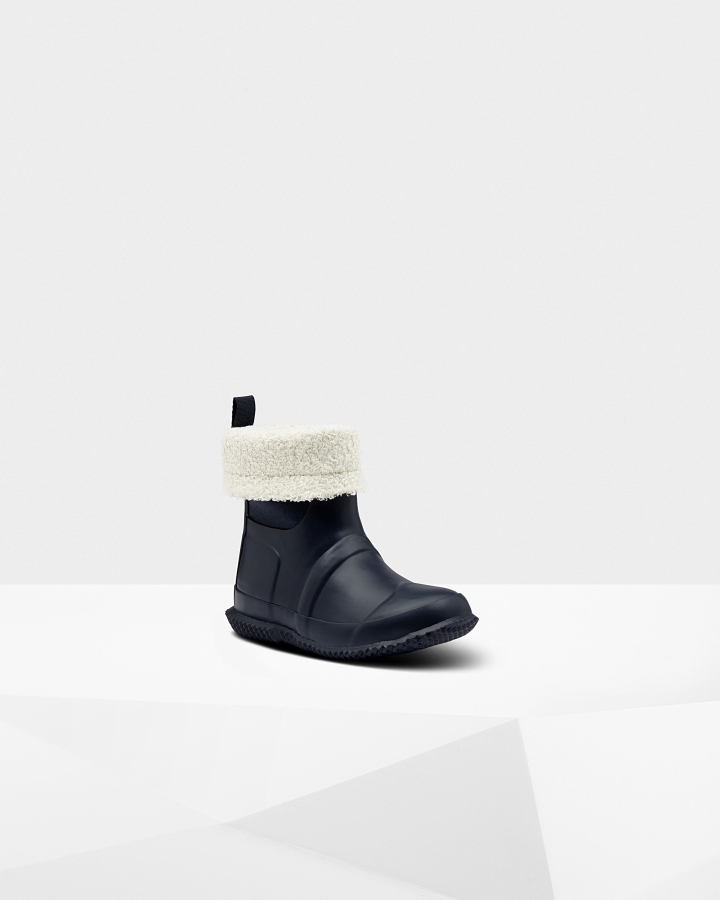 hunter_big_kids_5_10_years_insulated_roll_top_vegan_shearling_boots_hunter_navy.jpg Hunter Big Kids (5-10 Years) Insulated Roll Top Vegan Shearling Boots Hunter Navy - Image 1