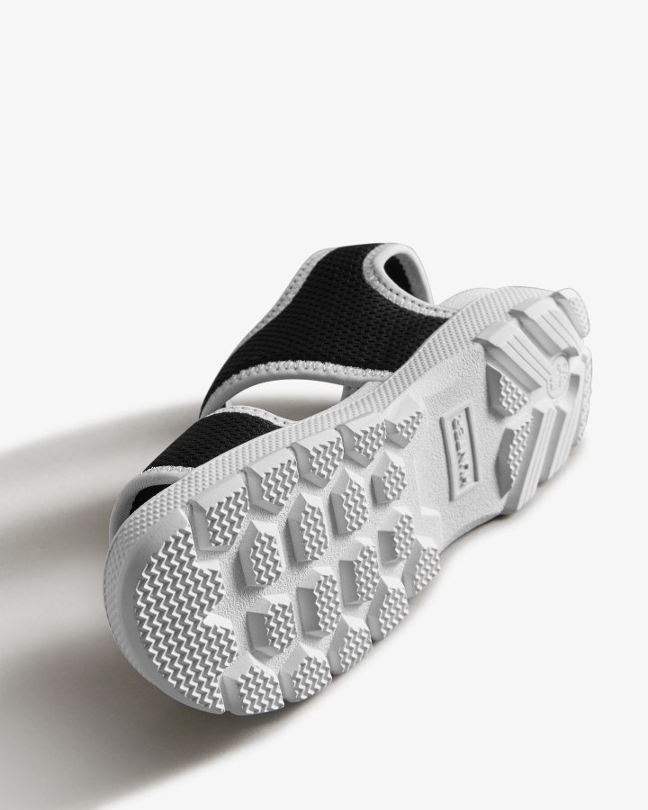 Hunter Big Kids (5-9 Years) Mesh Outdoor Walking Sandals Black-White - Image 5