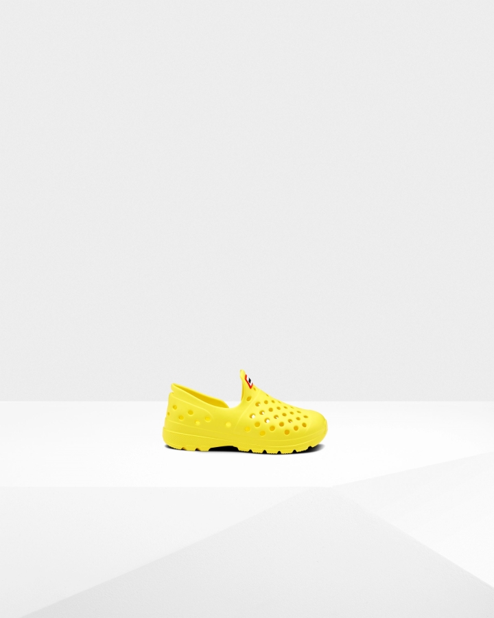 Hunter Little Kids Lightweight Outdoor Water Shoe Spanish Dancer Yellow-Spearmint - Image 4