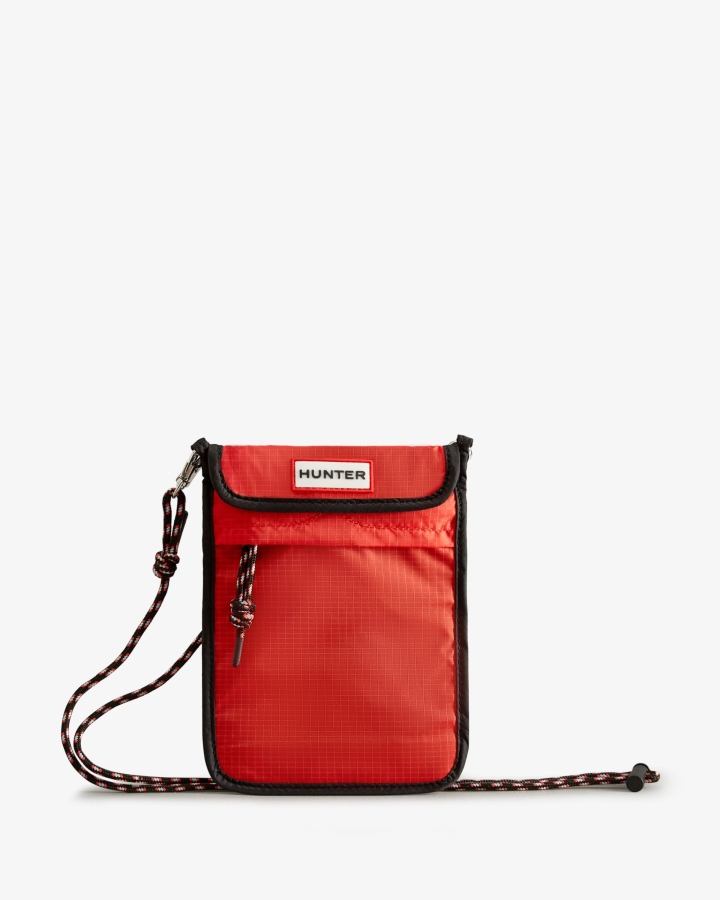 hunter_packable_phone_pouch_hunter_red.jpg Hunter Packable Phone Pouch Hunter Red - Image 1