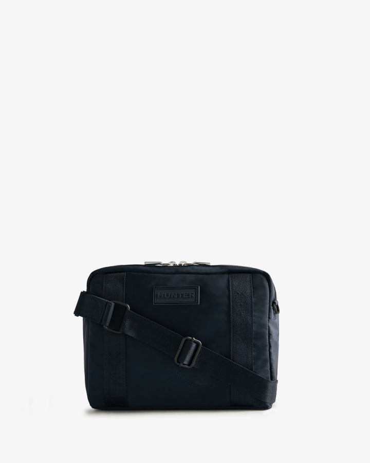 hunter_refined_sustainable_crossbody_bag_navy.jpg Hunter Refined Sustainable Crossbody Bag Navy - Image 1