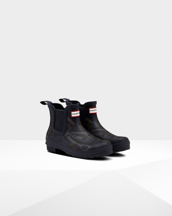 Hunter Women's Butterfly Camo Print Chelsea Boots Meadow Navy Butterfly Camo Print - Image 3