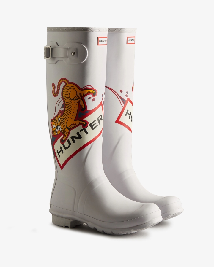 Hunter Women's Lunar New Year Large Tiger Logo Tall Rain Boots Spurrey White - Image 3